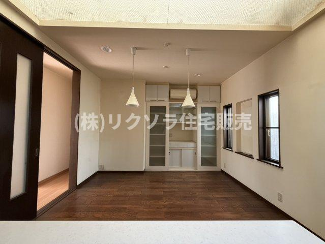 翠香園町　中古一戸建てのダイニング|LDK13.0帖
■物件内覧・資金計画相談・住宅ローン相談、リフォーム相談、お問合せ受付中■
※当日・翌日のご内覧、ご相談はお電話でのお問合せがスムーズです！