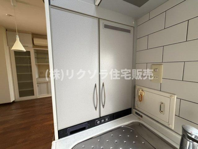 翠香園町　中古一戸建てのキッチン|食器洗い乾燥機付き
■物件内覧・資金計画相談・住宅ローン相談、リフォーム相談、お問合せ受付中■
※当日・翌日のご内覧、ご相談はお電話でのお問合せがスムーズです！