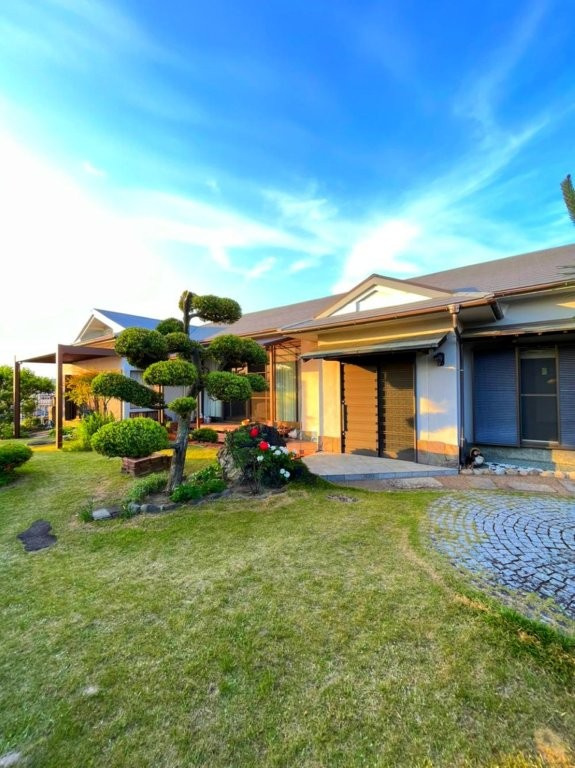 翠香園町　中古一戸建て