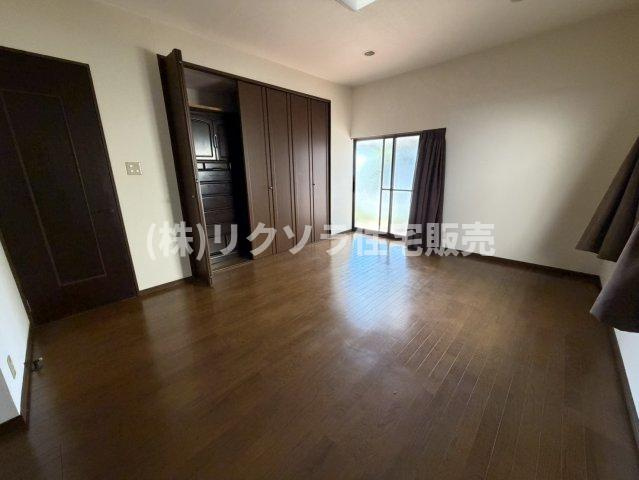 翠香園町　中古一戸建ての子供部屋|洋室8.0帖
■物件内覧・資金計画相談・住宅ローン相談、リフォーム相談、お問合せ受付中■
※当日・翌日のご内覧、ご相談はお電話でのお問合せがスムーズです！