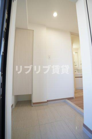 ステージファースト千葉中央の玄関