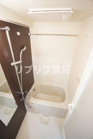 ステージファースト千葉中央の浴室