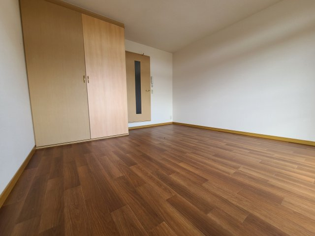 ブランドール北之幸谷の居間・リビング