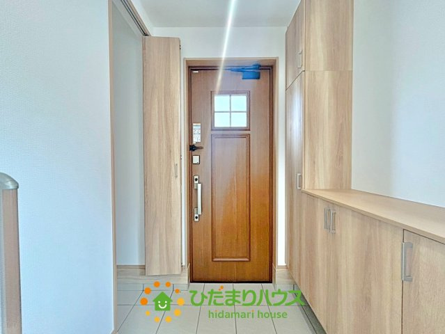 ワイウッドコート加須市馬内第１期　新築一戸建て　02の玄関