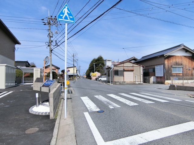 プレミアスの周辺