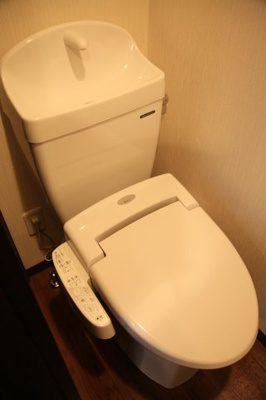 【トイレ】 | ビータス箱崎 | シンプルで清潔なトイレです。