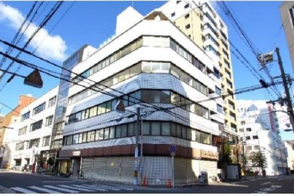 グロウビルの外観