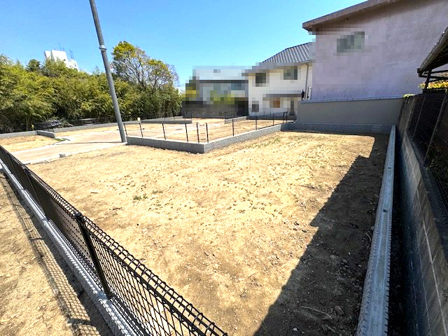 【外観】 | ライフフィールド岸城町　13号地 | 小中学校までは徒歩圏内！子育てファミリーにもオススメのエリアです。全15区画の大型分譲地。お好みの区画はお早めにどうぞ！