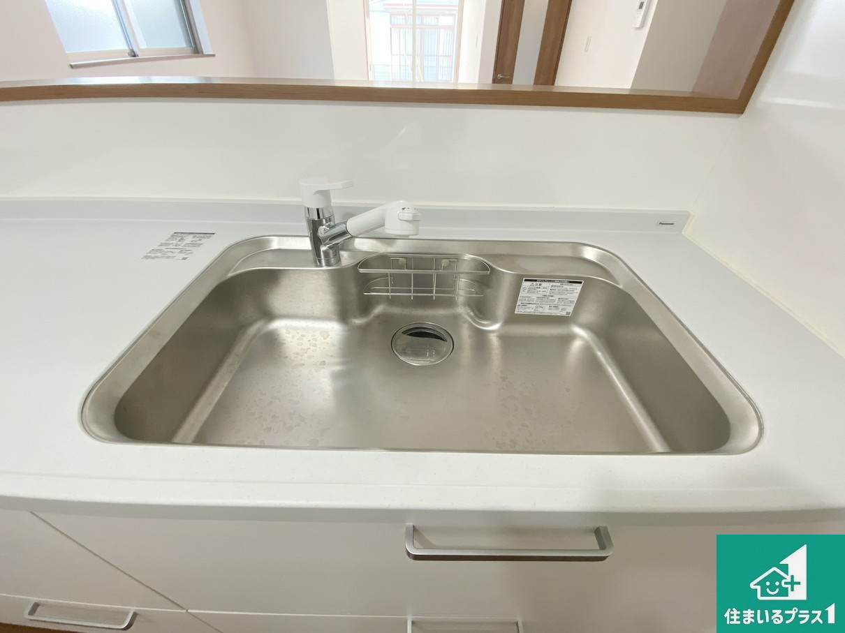 高石市羽衣　中古一戸建ての設備|洗い物も楽にできる、広々シンク！