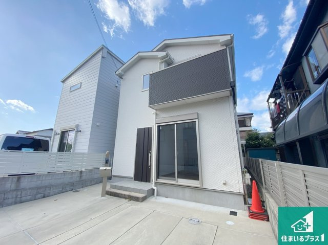 高石市羽衣　中古一戸建ての外観|お客様に長く安心して住んでいだだける事にこだわった家づくり！住んでからのアフターサービスにもしっかりと取り組んでいます！