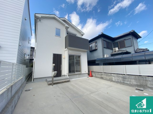 高石市羽衣　中古一戸建ての外観|安心の10年保証！外観を美しく保ち、雨水で汚れを落とします！気になることがありましたら、お気軽にお問い合わせください！