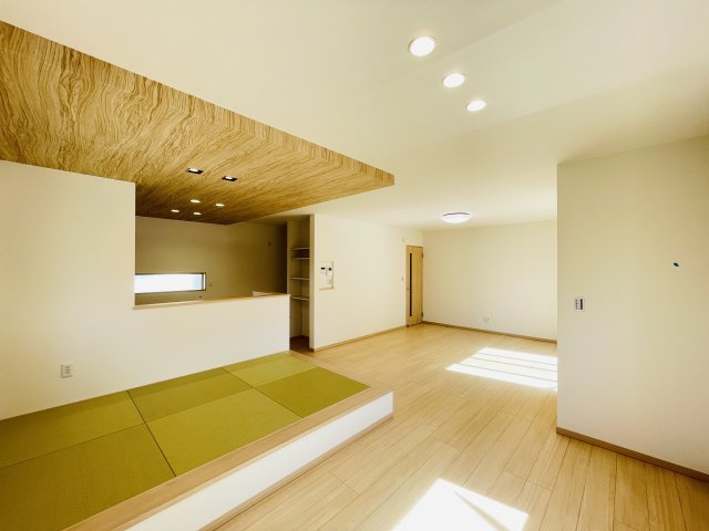 【居間・リビング】 | 深谷市荒川第１期　ワイウッドコート　新築戸建　全7区画　2号棟