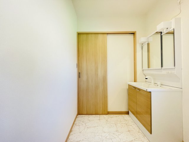 【脱衣所】 | 深谷市荒川第１期　ワイウッドコート　新築戸建　全7区画　2号棟