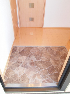 【玄関】 | メゾンルミエール