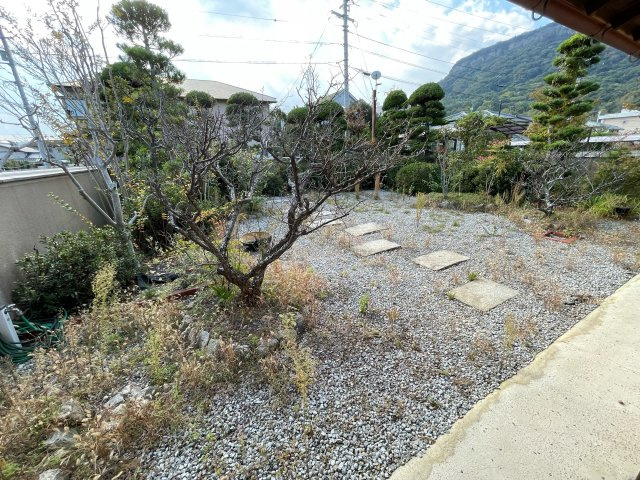 屋島東町　戸建の庭