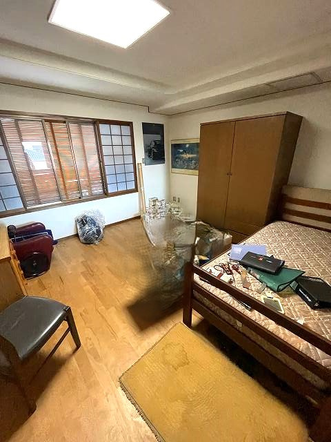 屋島東町　戸建の洋室