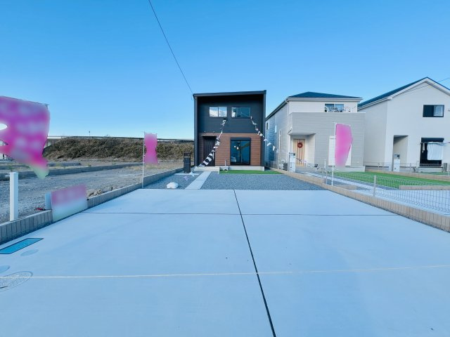 玉村町福島の前面道路含む現地写真|駐車スペース２台以上可◎