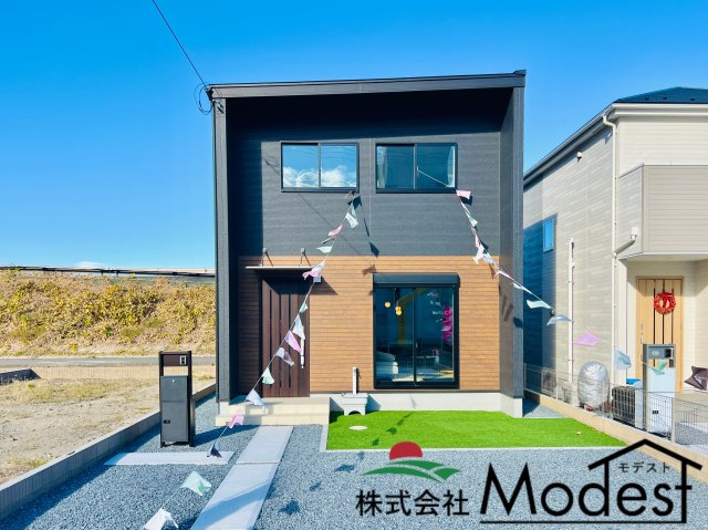 玉村町福島の外観|年中無休で平日の仕事終わり夜２０時まで受付可能です。
事前のご予約がオススメです。お気軽にお問い合わせください。