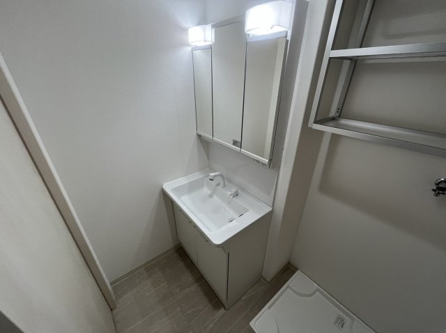 クリエオーレ大蓮東Ⅰの独立洗面台