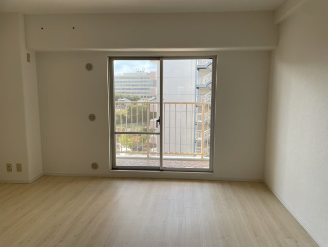 ネオコーポ明舞壱番館の洋室