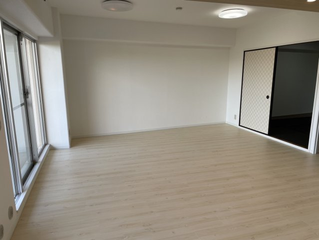 ネオコーポ明舞壱番館の居間・リビング