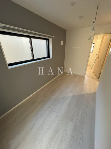【洋室】 | MELDIA北綾瀬Ⅶ | 2面採光のお部屋です♪