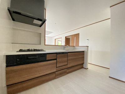 【キッチン】 | うるま市前原（全4棟）2・3号棟 | 2号棟　ビルトイン食洗機＆カップボード＆パントリー付き♪