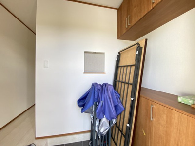 【玄関】 | うるま市前原（全4棟）2・3号棟 | 2号棟　十分な収納付き玄関♪