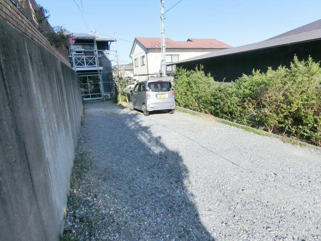 ルナハウスの駐車場