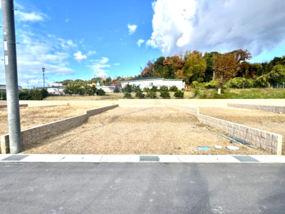 熊取町野田１丁目　建築条件無し売り土地　D号地