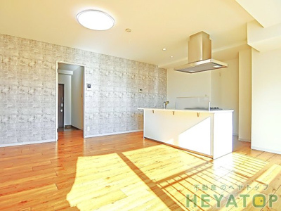 【居間・リビング】 | フローレスタナベ | ＬＤＫ１５.９帖