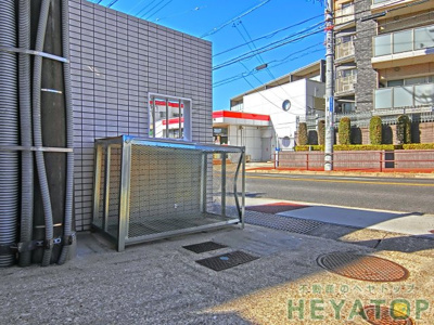  | フローレスタナベ | 敷地内ごみ置き場