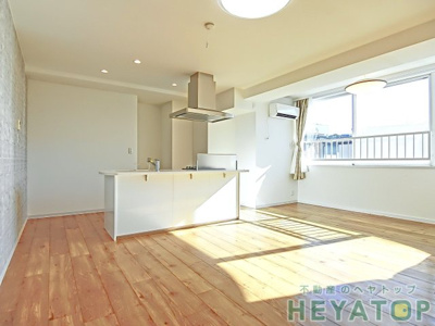 【居間・リビング】 | フローレスタナベ | ＬＤＫ１５.９帖