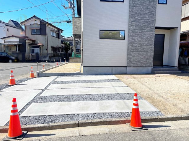 龍ケ崎市佐貫町4期　新築戸建て　1号棟の駐車場|カースペースは2台お停めいただけます♪