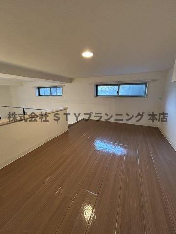 仲介手数料０円！Ｓｏｌｉｄ名駅南の洋室