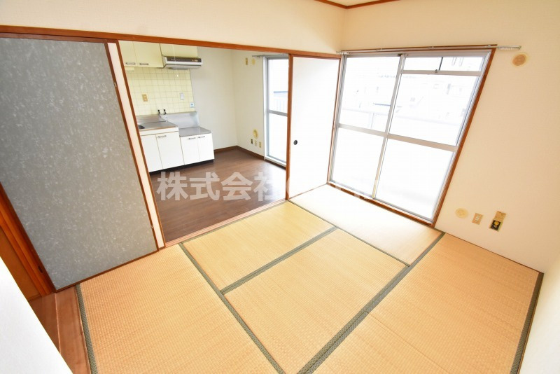 キャッスル東花園の子供部屋
