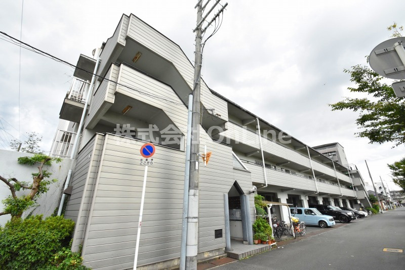 キャッスル東花園の外観