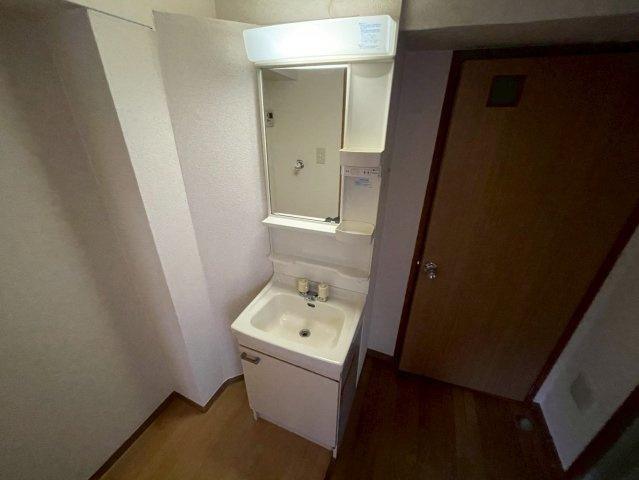 灘ハイツの洗面所