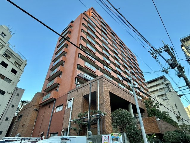梅田シティビラアクトⅢの外観|【Appearance】「上質」な佇まい、凛とした造りは、街に新たな価値をもたらしてくれます。