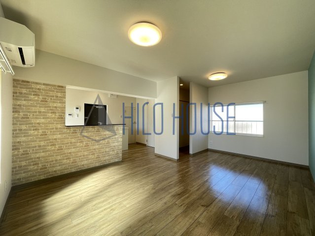 寺田マンションの居間・リビング