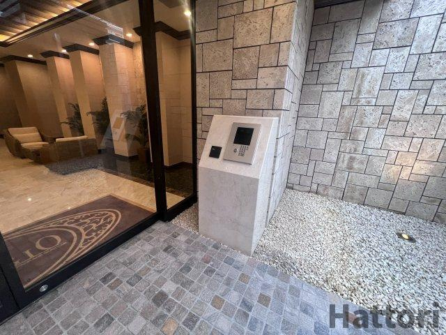 プレジオ江坂SOUTHのエントランス