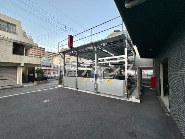 エスリード名古屋STATION CENTRALの駐車場