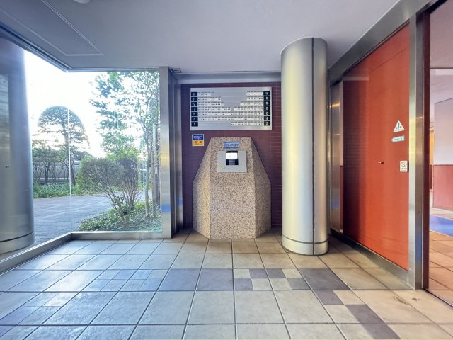 アクシアガーデン南砂のその他共用部分|セキュリティ面も安心のオートロックがついています
