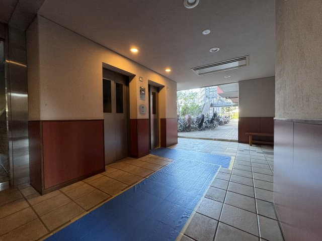 アクシアガーデン南砂のその他共用部分|エレベーターは2機ございます