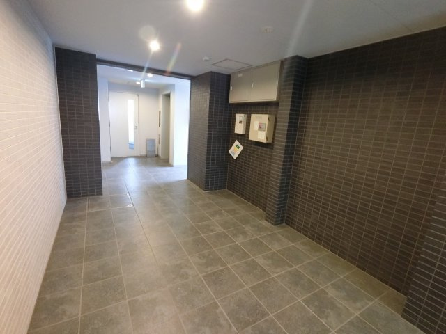 レオ四拾六番館のロビー