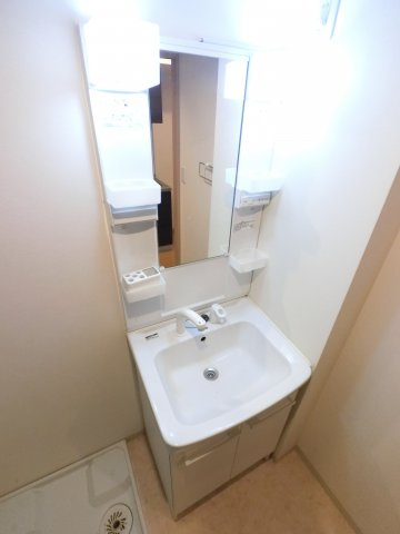 レオ四拾六番館の独立洗面台