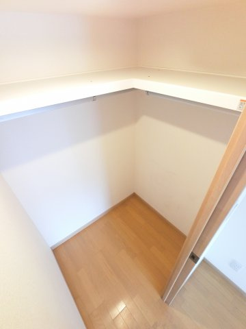 レオ四拾六番館の収納
