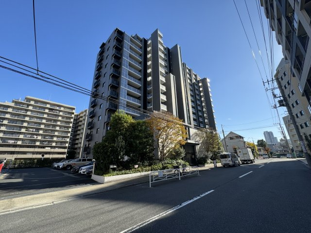 シティハウス豊洲キャナルテラスの外観|住友不動産が2012年に竣工した15階建総戸数144の大規模マンション