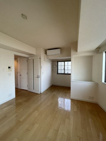 グレンパーク梅田北の居間・リビング