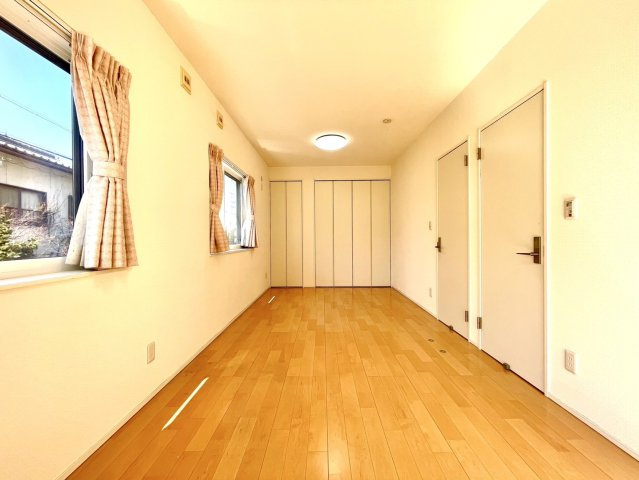 日進市藤枝町片平戸建の洋室|1階：約10.3帖